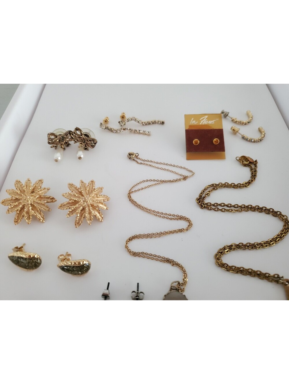 Vintage Jewelry Lot of 12 - Picture 3 of 6